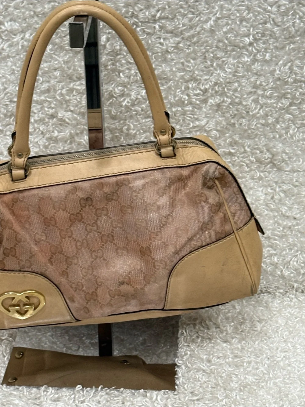 Gucci boston heart